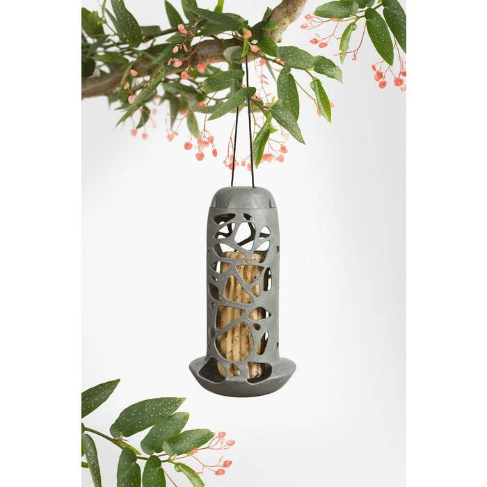 Hello Tara 100% recycled plastic bird feeder