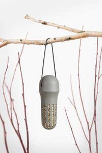 Hello Max 100% recycled plastic bird feeder