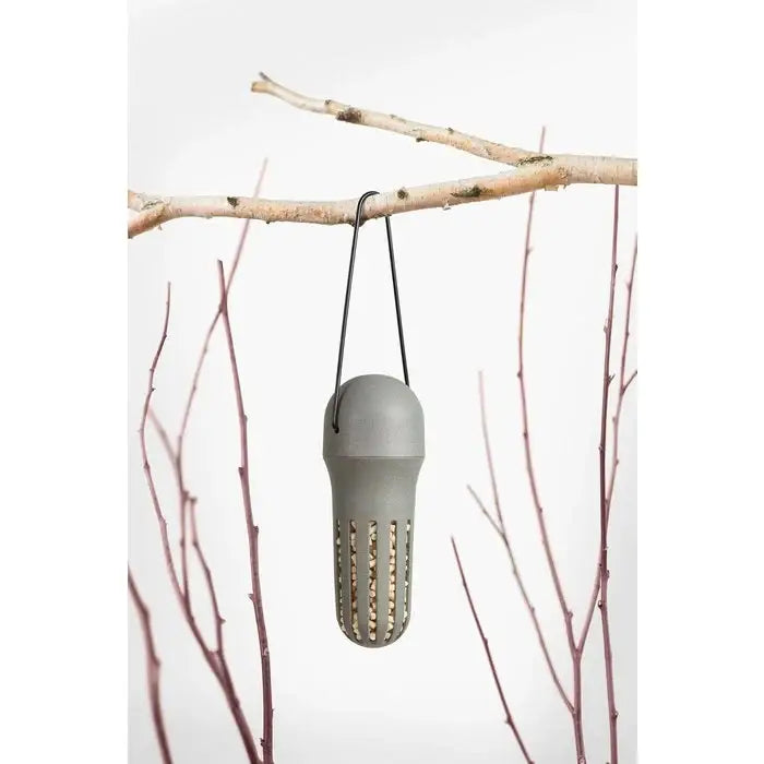 Hello Max 100% recycled plastic bird feeder